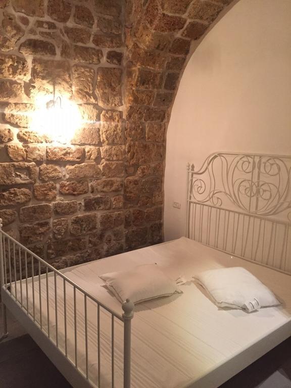 Acre Two Wells Zimmer Экстерьер фото
